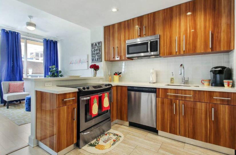 ניו אורלינס Amazing Condos Beautiful View 2 Blocks To French Quarter, Small Rooftop Pool, Gym, Seanger Theater, Super Dome, And Bourbon St חדר תמונה