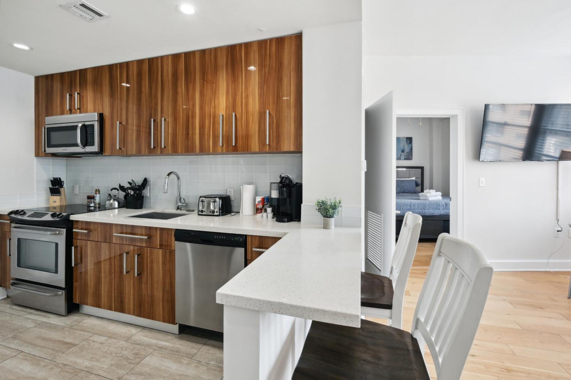 ניו אורלינס Amazing Condos Beautiful View 2 Blocks To French Quarter, Small Rooftop Pool, Gym, Seanger Theater, Super Dome, And Bourbon St חדר תמונה