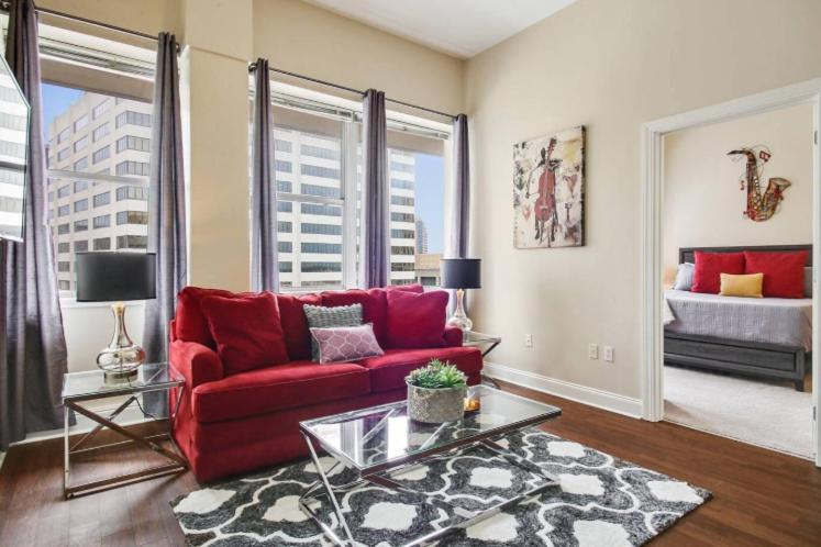 ניו אורלינס Amazing Condos Beautiful View 2 Blocks To French Quarter, Small Rooftop Pool, Gym, Seanger Theater, Super Dome, And Bourbon St מראה חיצוני תמונה