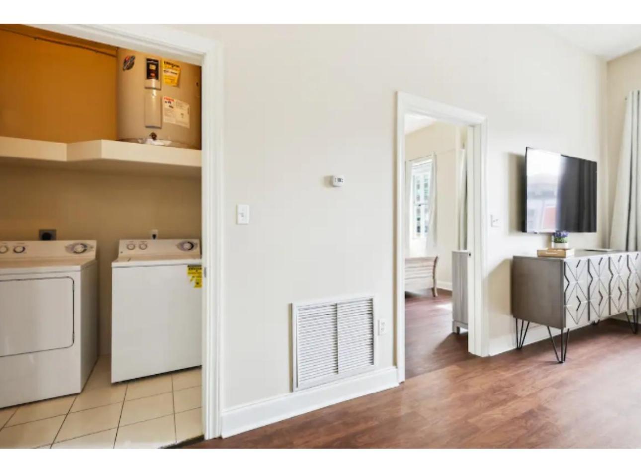 ניו אורלינס Amazing Condos Beautiful View 2 Blocks To French Quarter, Small Rooftop Pool, Gym, Seanger Theater, Super Dome, And Bourbon St חדר תמונה