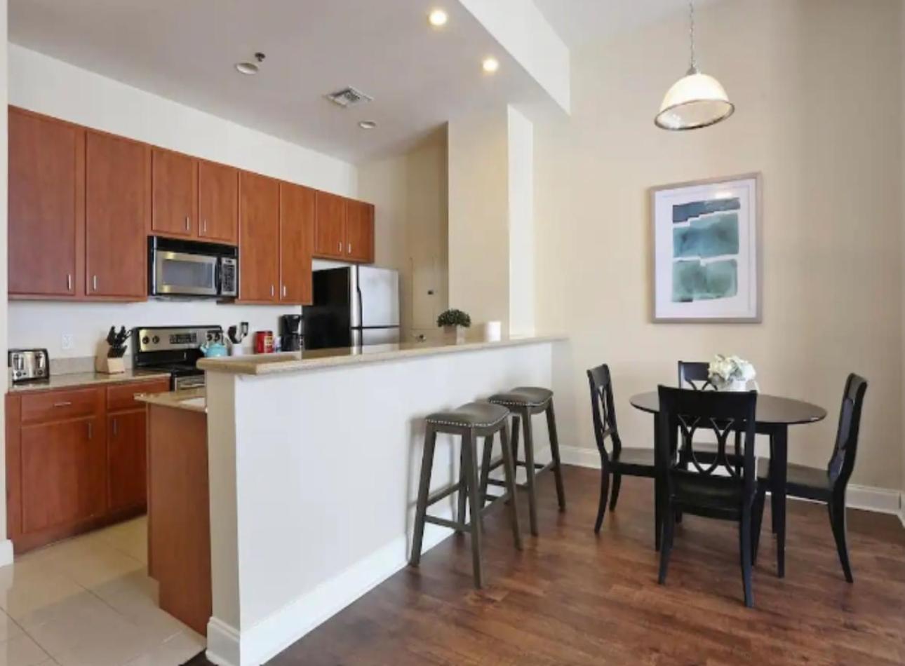 ניו אורלינס Amazing Condos Beautiful View 2 Blocks To French Quarter, Small Rooftop Pool, Gym, Seanger Theater, Super Dome, And Bourbon St מראה חיצוני תמונה