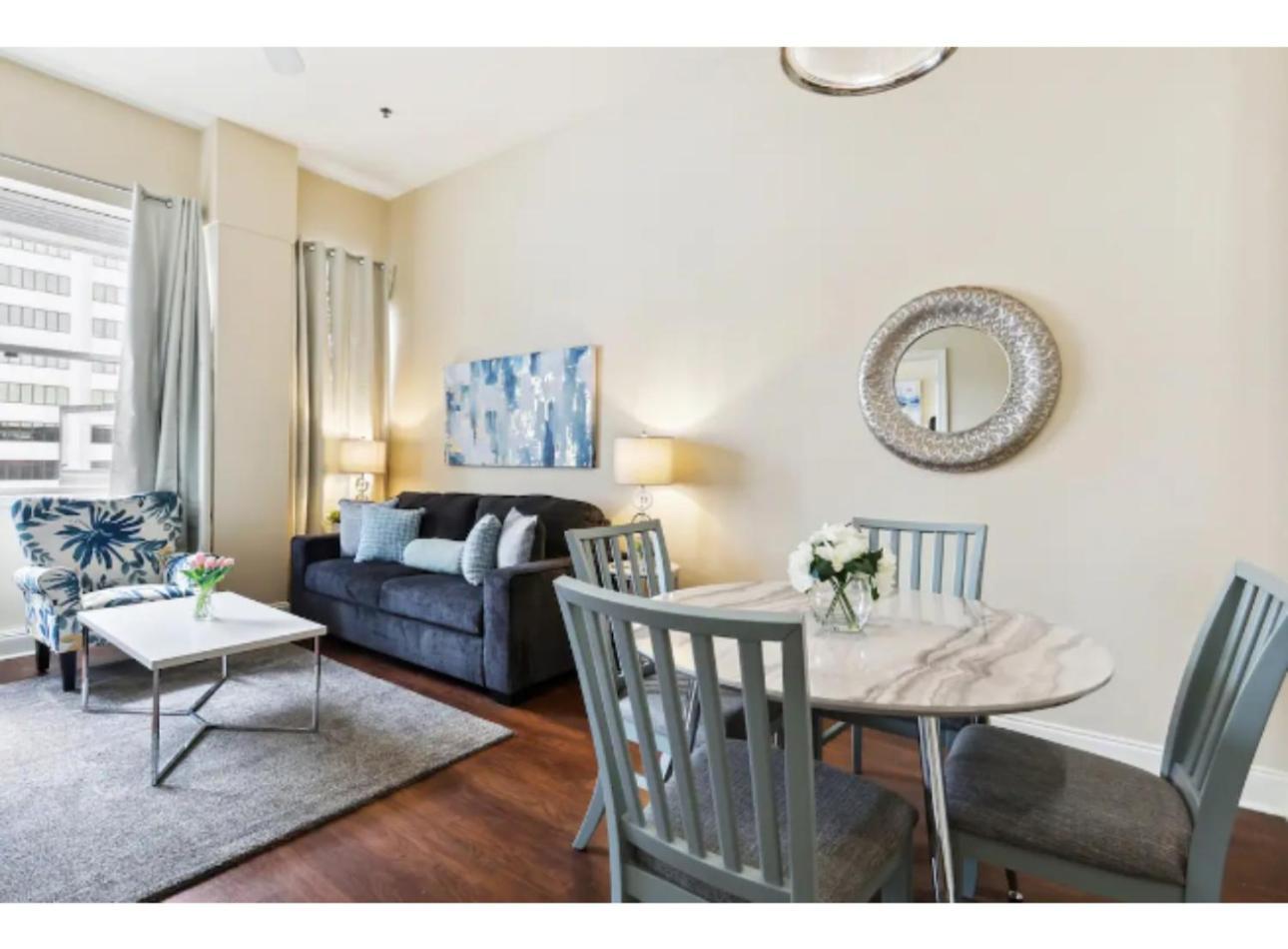 ניו אורלינס Amazing Condos Beautiful View 2 Blocks To French Quarter, Small Rooftop Pool, Gym, Seanger Theater, Super Dome, And Bourbon St חדר תמונה
